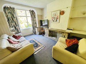 Lounge- click for photo gallery